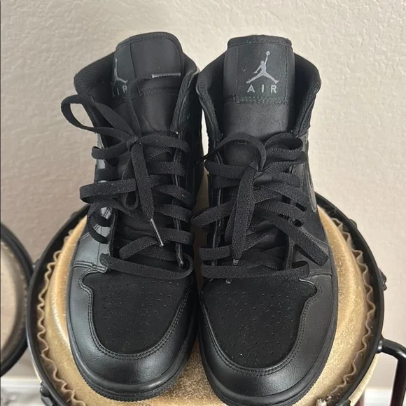 Jordan 1 Black Athletic Shoes - Picture 5 of 6